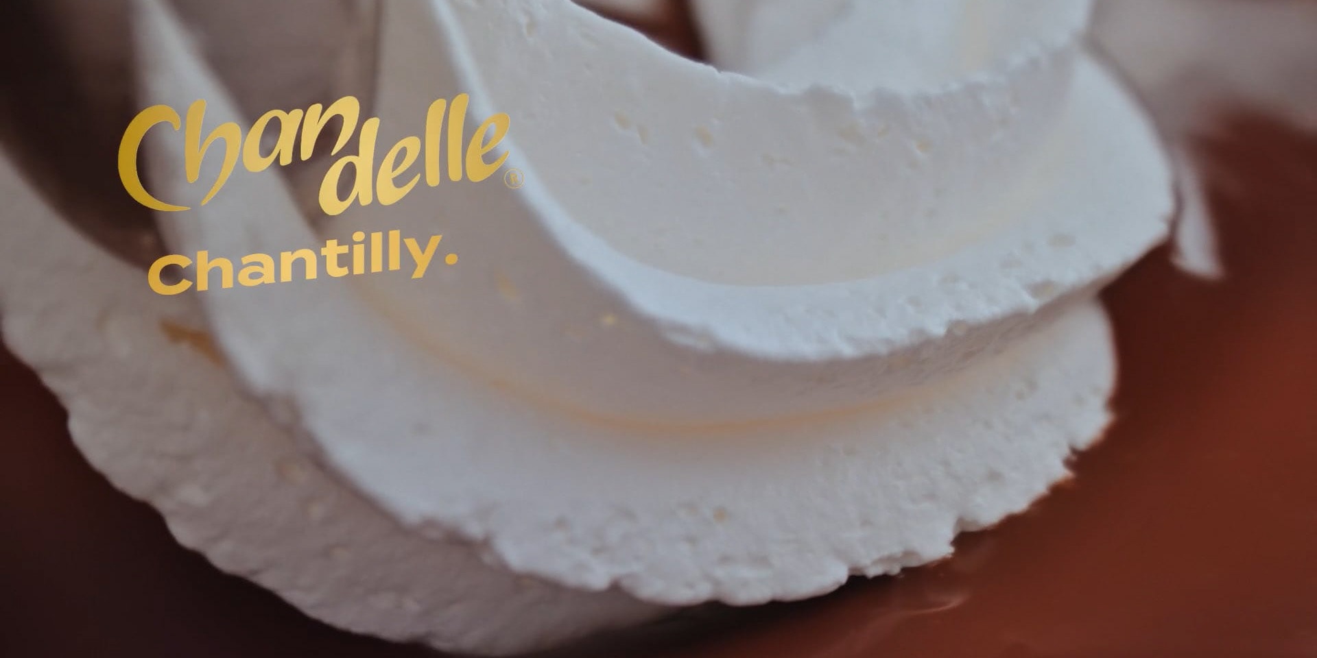 Chandelle Chantilly | Chan Chan